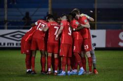 爱游戏馆-加拿大运动员凭借实力，稳坐领先位置