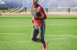 爱游戏中国官网-河南建业豪气冲天，迈向胜利的简单介绍