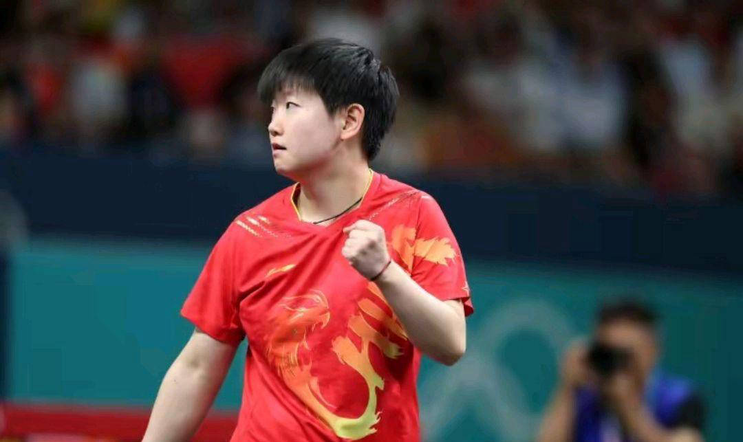 精彩对决中，女球队以出色表现击败对手