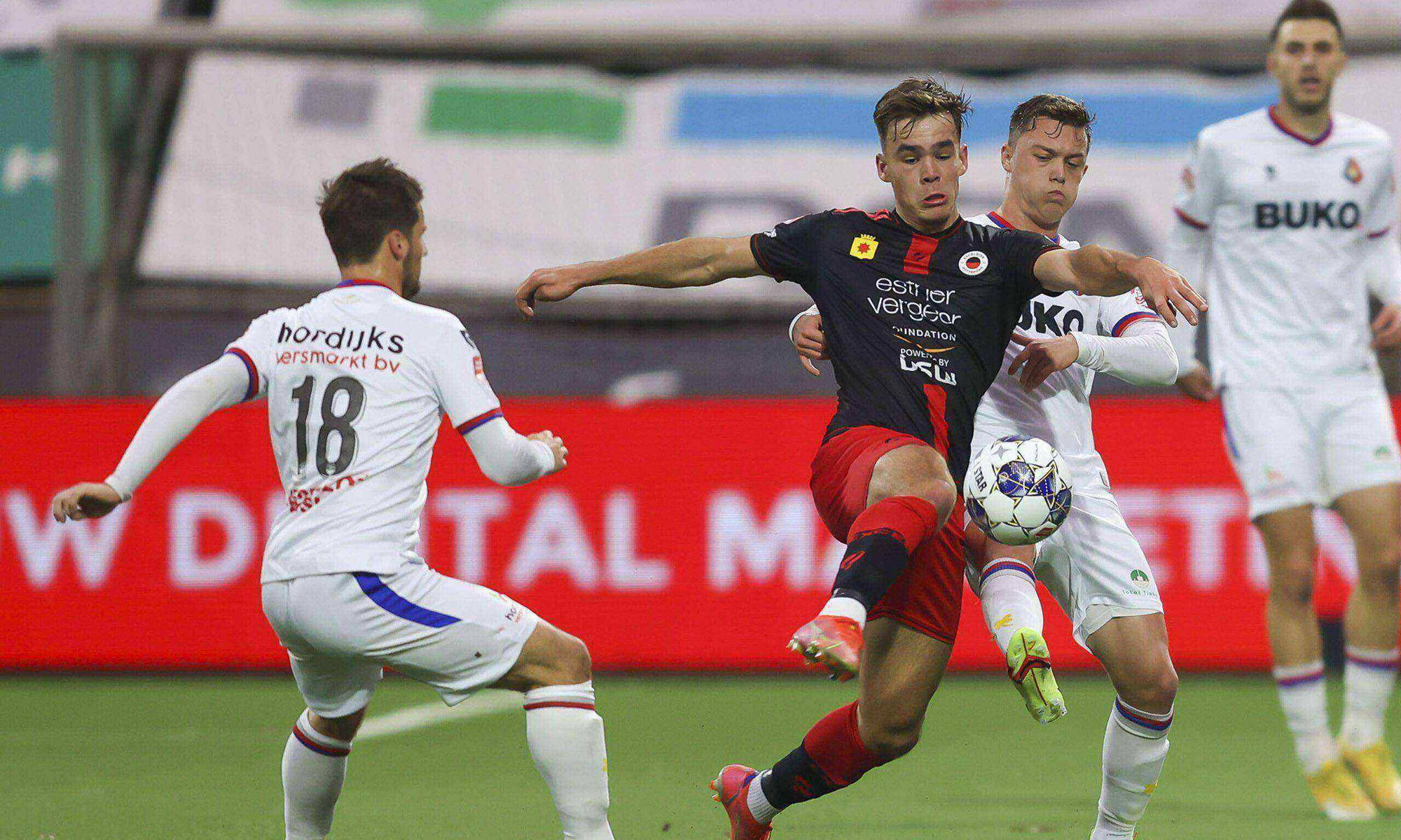 德国客场小胜匈牙利,出线压力减轻 德国客场小胜匈牙利,出线压力减轻