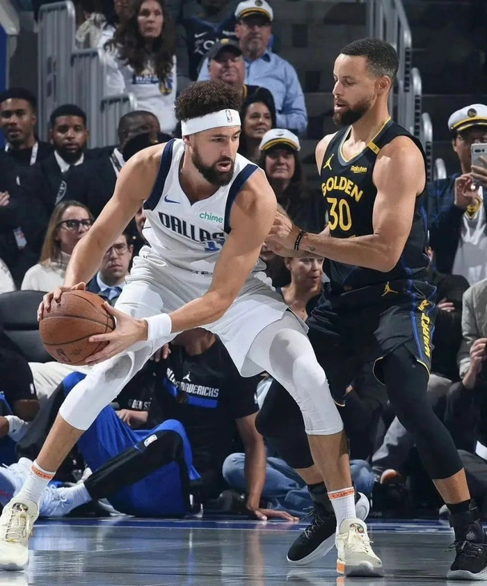 勇士雷霆交手,克雷汤普森首发复出取得高效数据的简单介绍 勇士雷霆交手,克雷汤普森首发复出取得高效数据的简单介绍