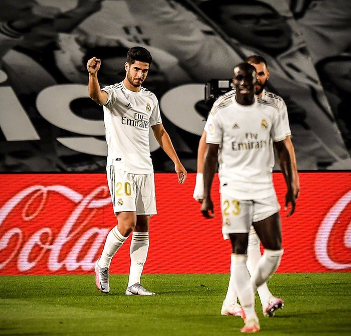 包含王者归来！美国篮球传奇回归赛场粉丝狂热迎接的词条